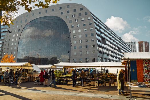 Koopzondag in Rotterdam: Wat je moet weten voor een ontspannen winkelmiddag